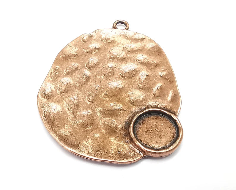 Hammered Pear Pendant Resin Blank Antique Copper Plated Pendant (68x55mm) (16mm Blank) G27549