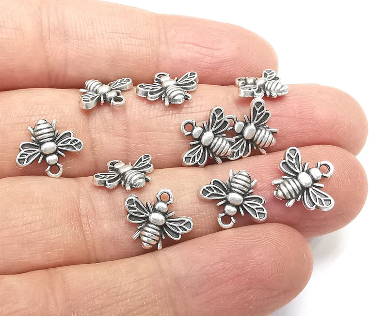 10 Bee Charms Antique Silver Plated Charm (13x11mm) G27450