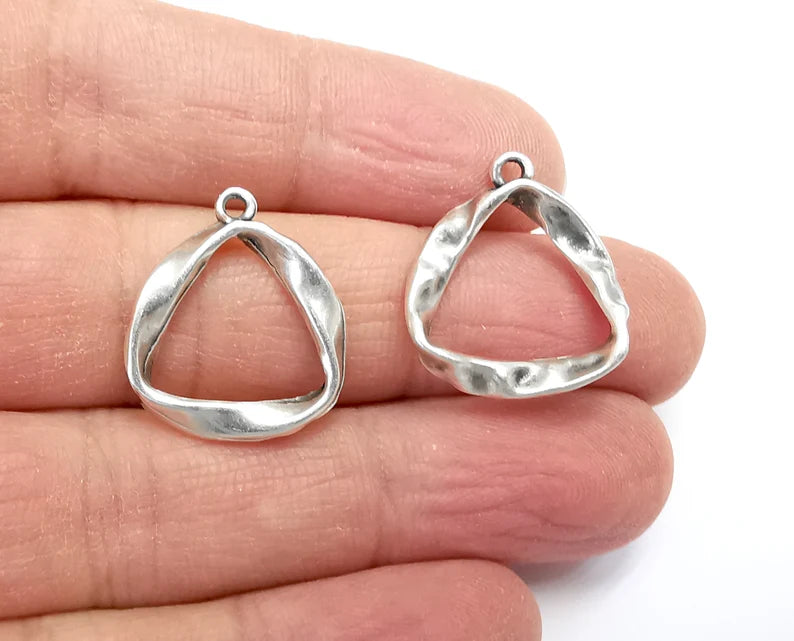 2 Triangle Charms (1 Side Hammered 1 Side Smooth) Antique Silver Plated Charm (23x20mm) G27613