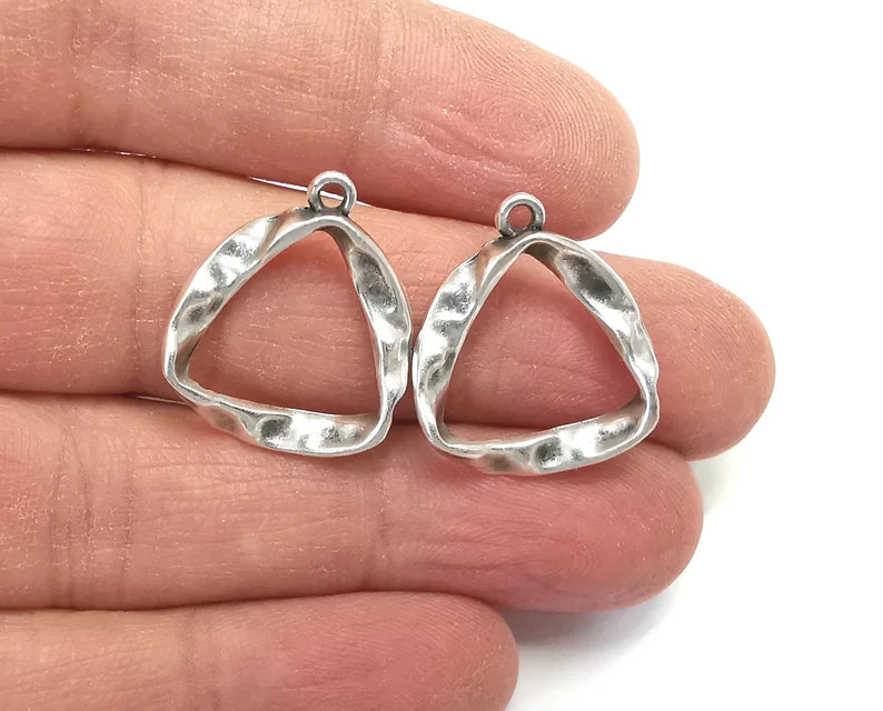 2 Triangle Charms (1 Side Hammered 1 Side Smooth) Antique Silver Plated Charm (23x20mm) G27613