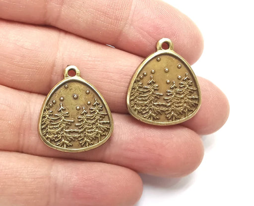 Winter Mountain Landscape Pine Tree Oval Pendant Charms Antique Bronze Plated Charms (25x22mm) G27542