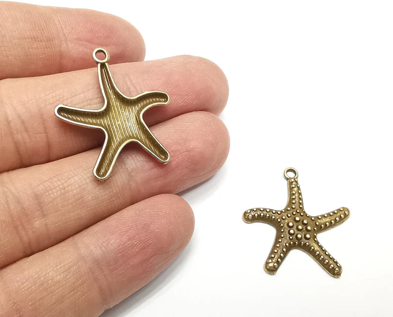 Starfish Charms Antique Bronze Plated Charms (28x26mm) G27543