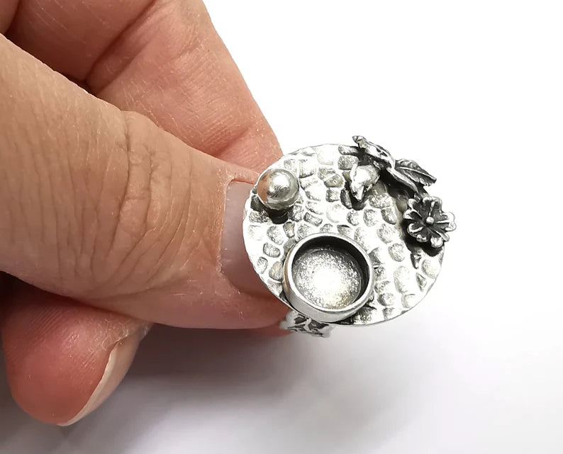 Flower Ball Hammered Disc Blank Silver Ring Setting Cabochon Mounting Adjustable Ring Base Bezel Antique Silver Plated Brass (8mm) G27556