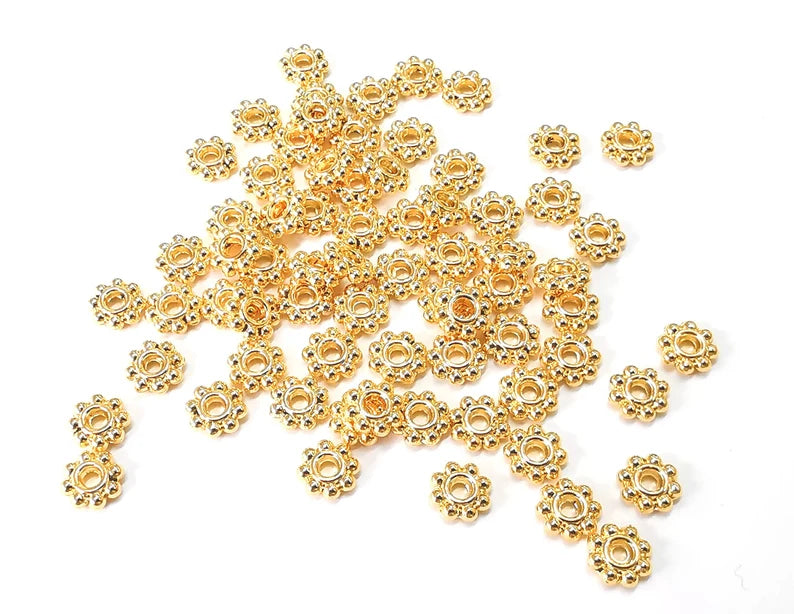 10 Flower Beads Shiny Gold Plated Beads (7mm) G27583