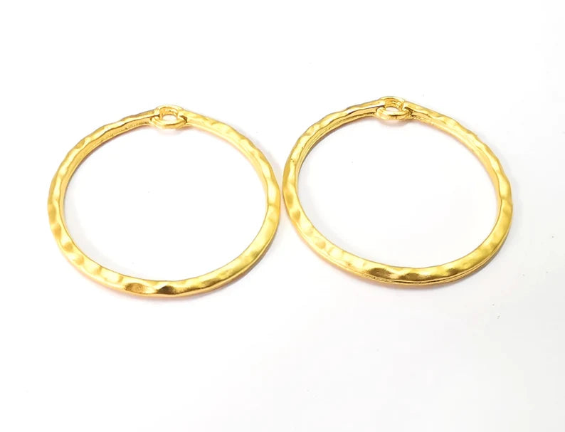 Round Hammered Charms Matte Gold Plated Findings (30x29mm) G27584