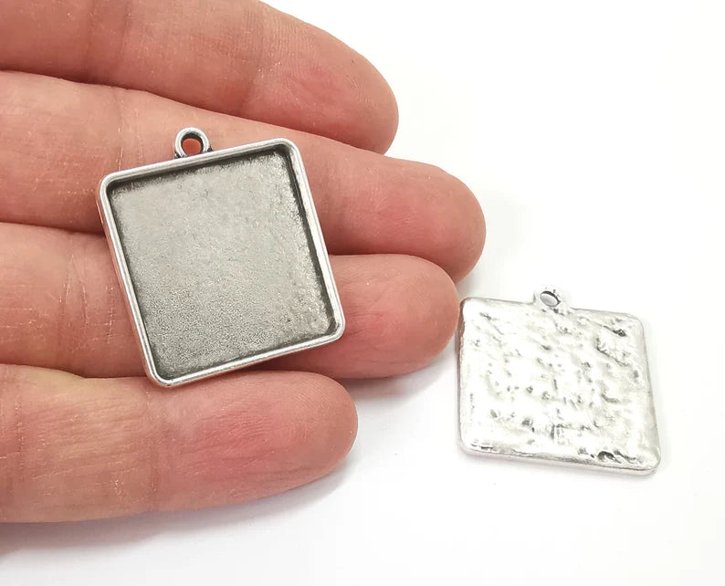 Square Frame Pendant Blank Antique Silver Plated Pendant (31x27mm) (25x25mm Blank Size) G27590