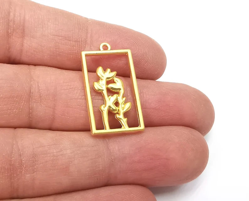 Flower Plant Charms Gold Plated Charms (27x15mm) G27745