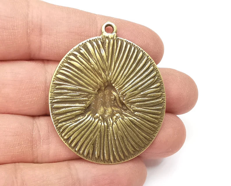 Queen Bee Oval Pendant Antique Bronze Plated Pendant (48x39mm) G27755