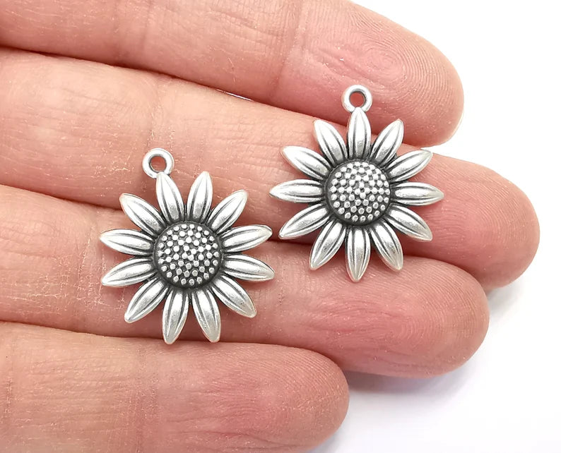 Sunflower Charms Antique Silver Plated Charms (27x23mm) G27623