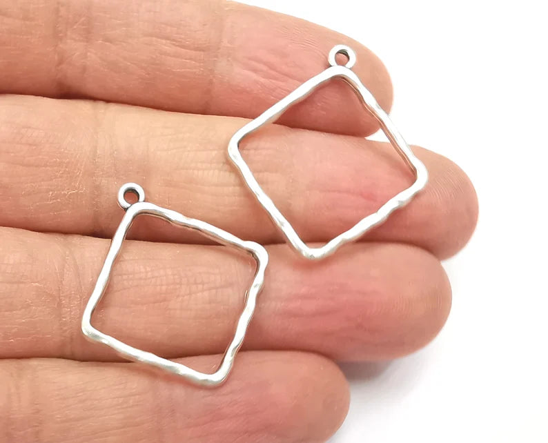 Hammered Rhombus Charms Antique Silver Plated Findings (30x28mm) G27629