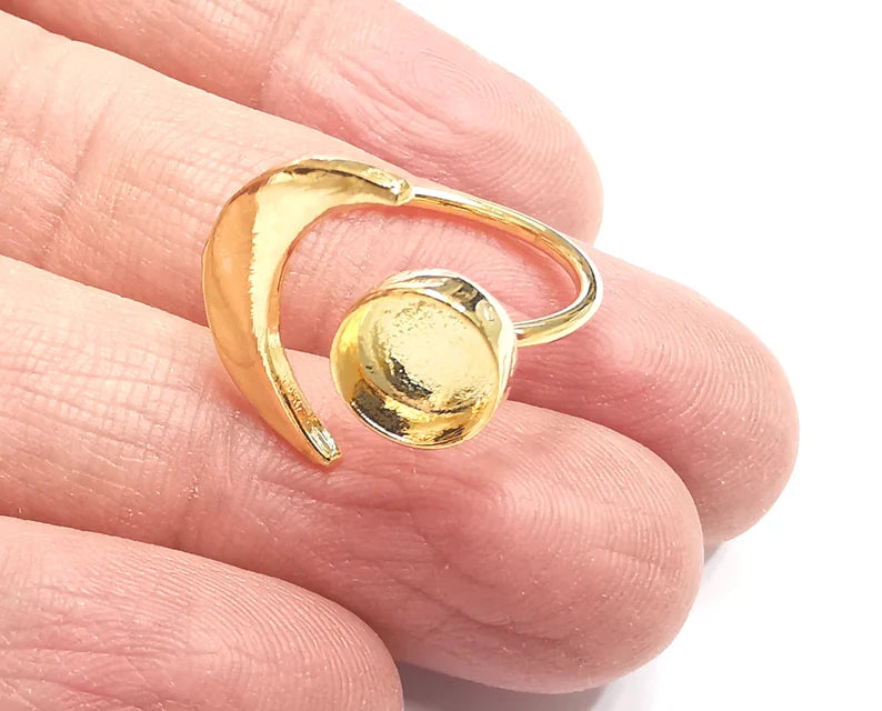 Crescent Moon Ring Blank Base Bezel Settings Cabochon Base Mountings Adjustable , Shiny Gold Plated Brass (8mm Blank) G27661