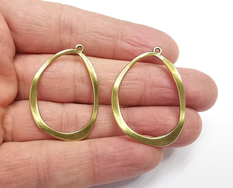 Wavy Oval Charms Antique Bronze Plated Charms (38x27mm) G27662