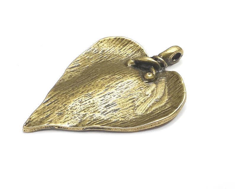 Heart Leaf Pendant Antique Bronze Pendant (64x45mm) G27665