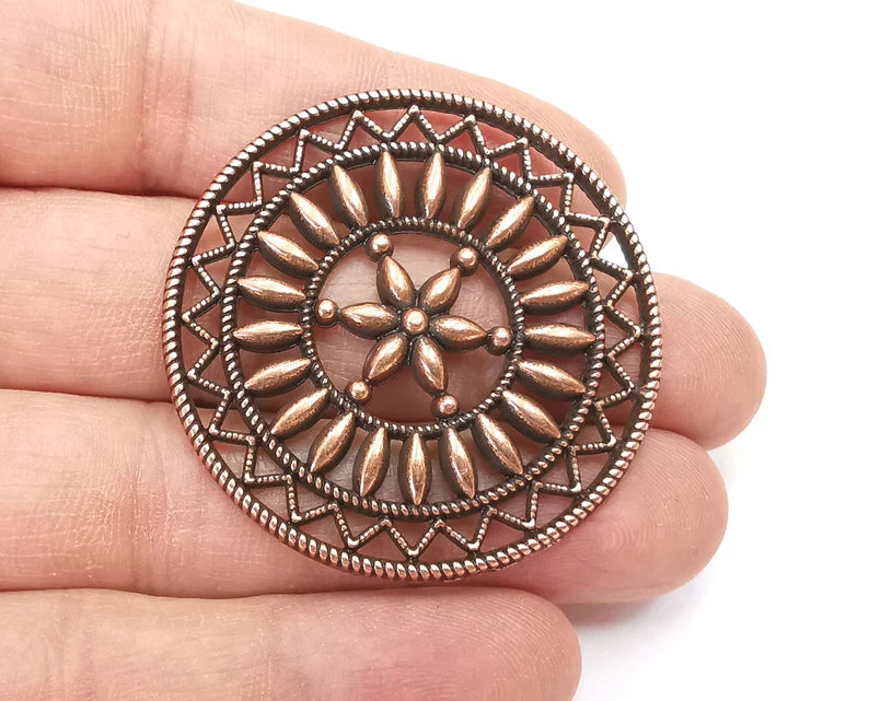 Flower Round Pendant Antique Copper Plated Pendant (46mm) G27826