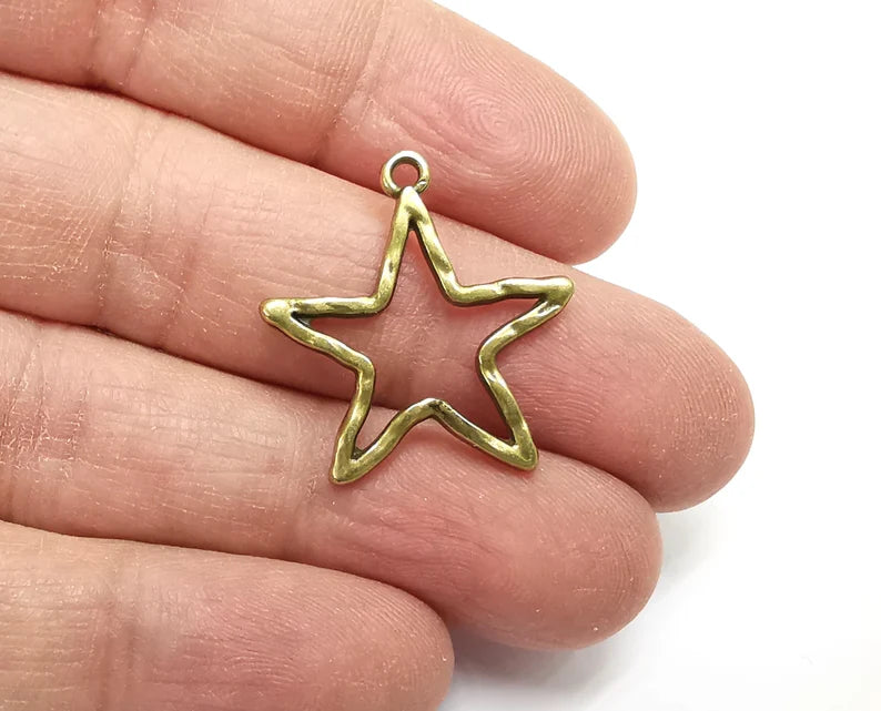 Star Hammered Charms Antique Bronze Plated Charm (27x25mm) G27714
