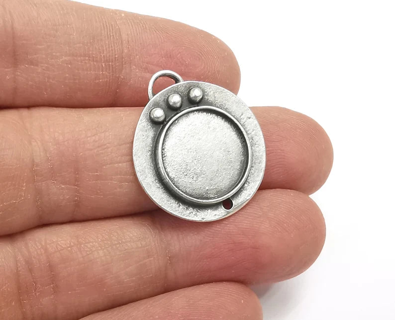Ethnic Silver Charms Blank Resin Bezel Mounting Cabochon Base Setting Antique Silver Plated Charms 27x24mm (15mm Blank) G27721