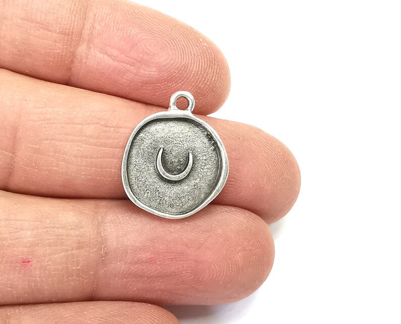 Crescent Moon Round Charms Antique Silver Plated Charm (24x17mm) G27742