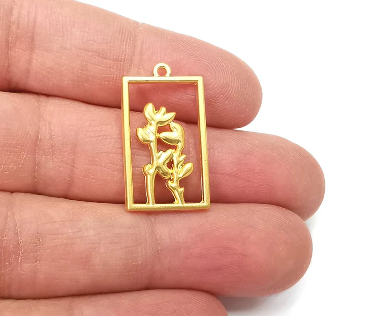 Flower Plant Charms Gold Plated Charms (27x15mm) G27745