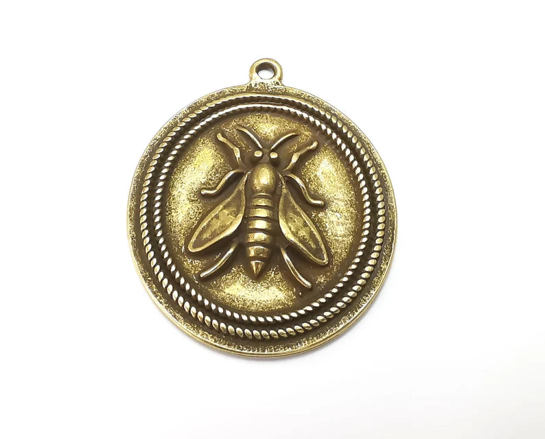 Queen Bee Oval Pendant Antique Bronze Plated Pendant (48x39mm) G27755