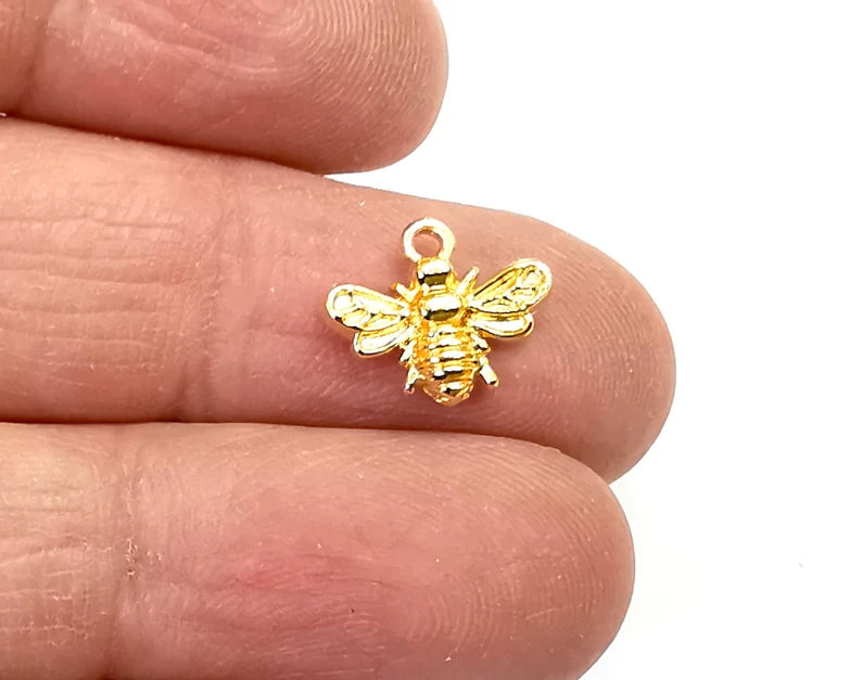 Bee Charms Shiny Gold Plated Charms (13x11mm) G27757
