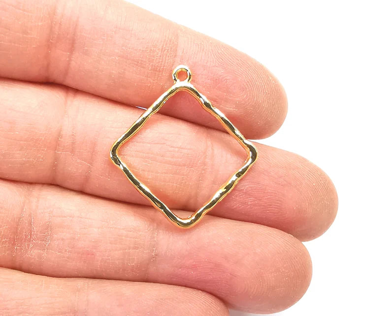Hammered Rhombus Charms Shiny Gold Plated Findings (30x28mm) G27760