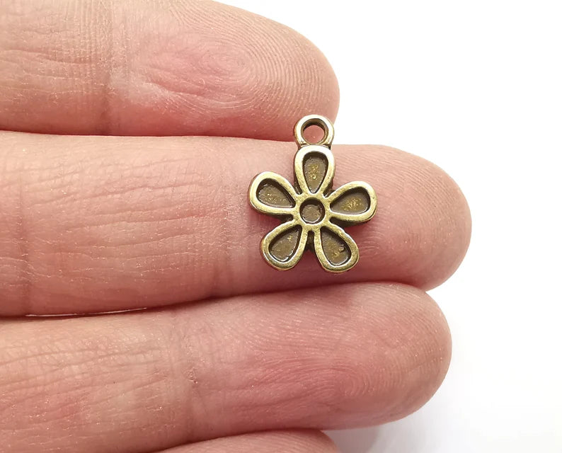 Flower Charms Antique Bronze Plated Charms (17x13mm) G27767