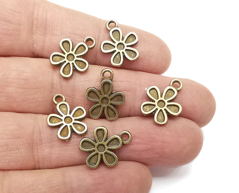 Flower Charms Antique Bronze Plated Charms (17x13mm) G27767