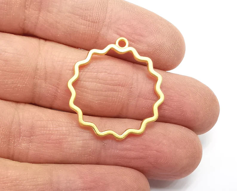 Gold Round Charms Matte Gold Plated Charms (29x27mm) G27769