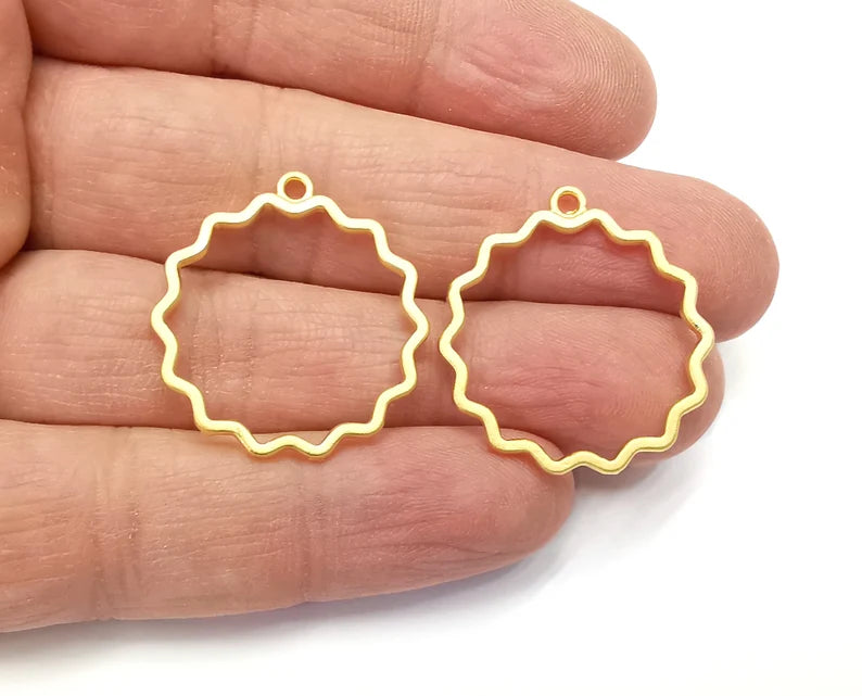 Gold Round Charms Matte Gold Plated Charms (29x27mm) G27769