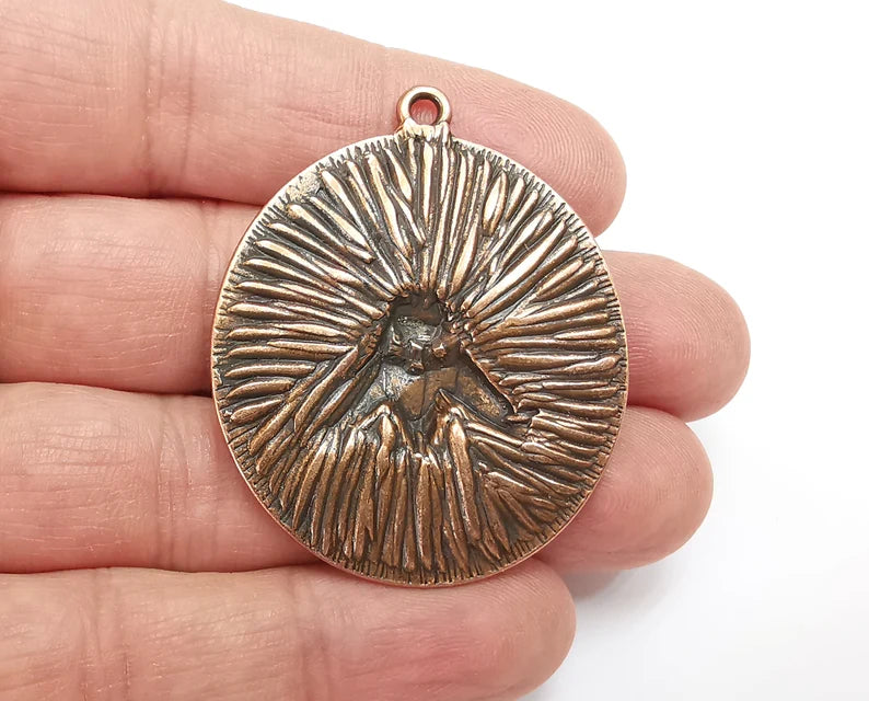 Queen Bee Oval Pendant Antique Copper Plated Pendant (48x39mm) G27819