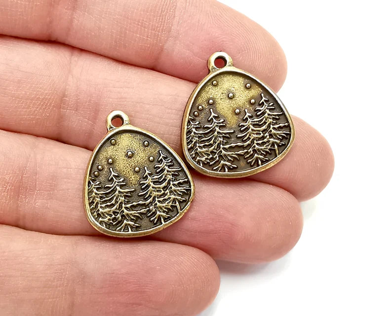 Winter Mountain Landscape Pine Tree Oval Pendant Charms Antique Bronze Plated Charms (25x22mm) G27542