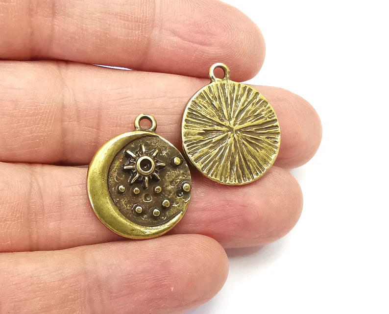 Moon Star Charms Crescent Pendant Antique Bronze Plated Charms (24x20mm) G27965