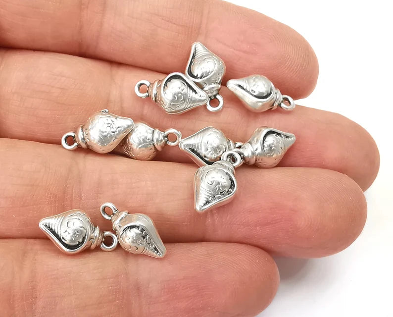 Oyster Sea Shell Charms Beads Antique Silver Plated Charms (15x8mm) G27993