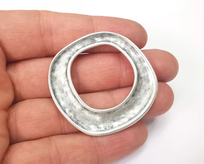 Silver Pendant Connector Antique Silver Plated Circle Findings (50mm) G27941