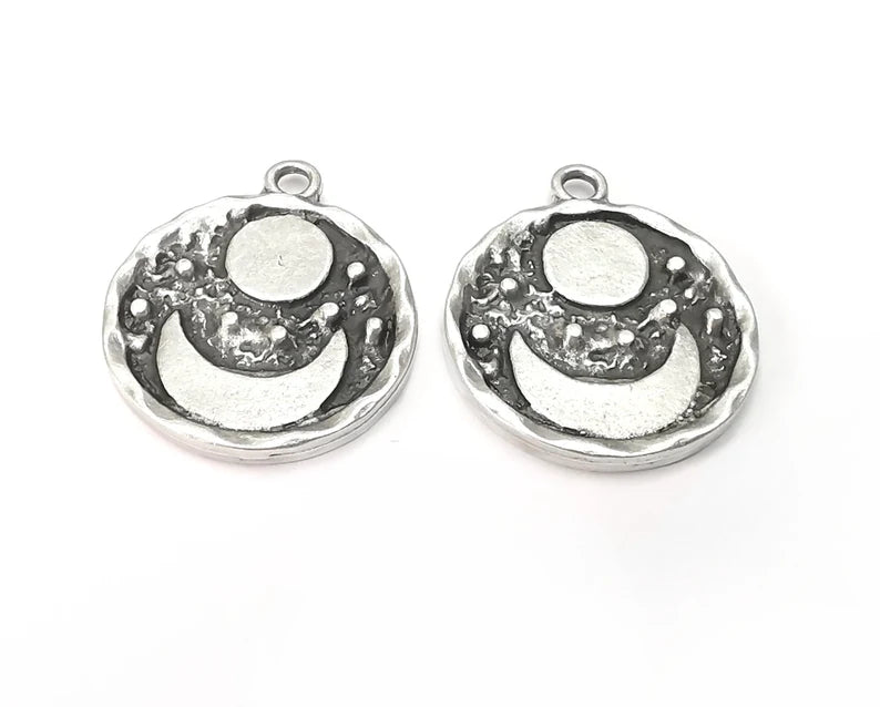 2 Crescent Moon Charms Sun and Moon Charms Crescent Stars Charms Moonrise Pendant Antique Silver Plated Charms (25x21mm) G27942