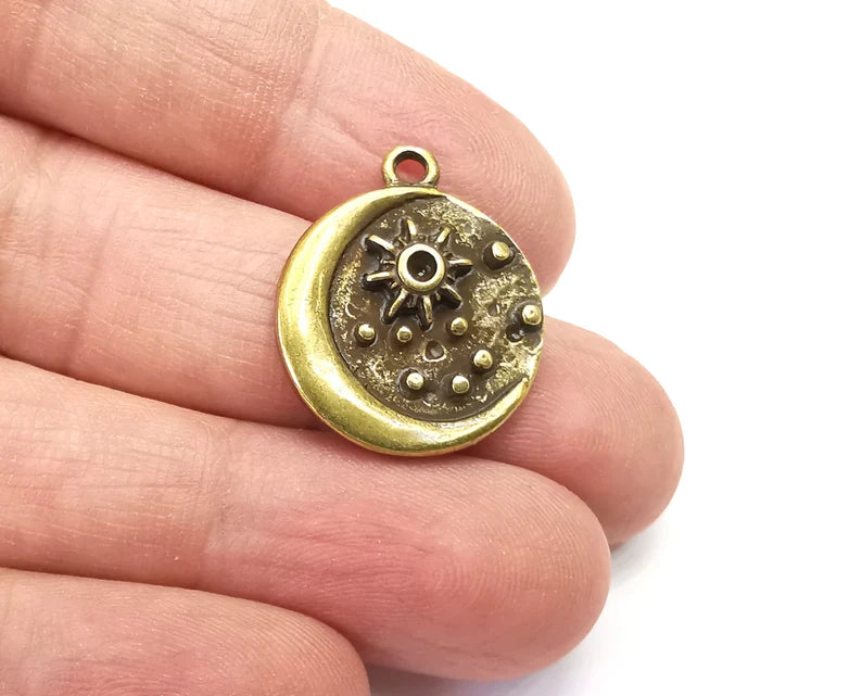 Moon Star Charms Crescent Pendant Antique Bronze Plated Charms (24x20mm) G27965