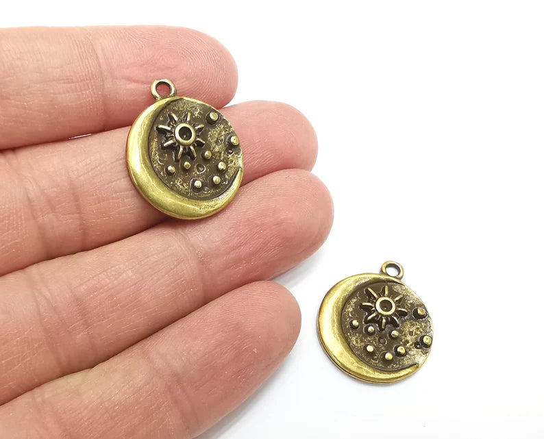 Moon Star Charms Crescent Pendant Antique Bronze Plated Charms (24x20mm) G27965