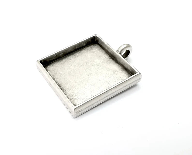 Square Pendant Blanks, Resin Bezel Bases, Mosaic Mountings, Dry flower Frame, Polymer Clay base, Antique Silver Plated (18mm) G28113