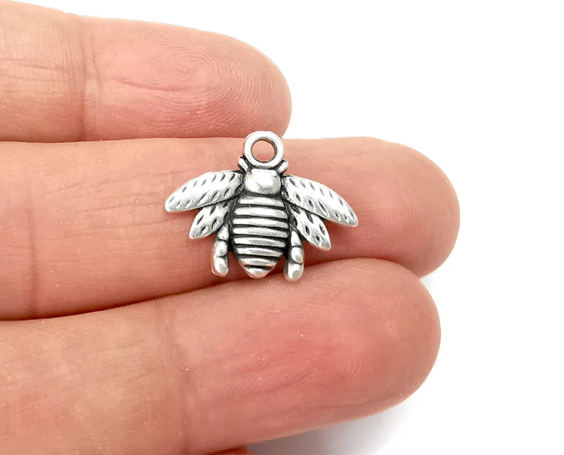 Honey Bee Charms Antique Silver Plated (20x16mm) G28143