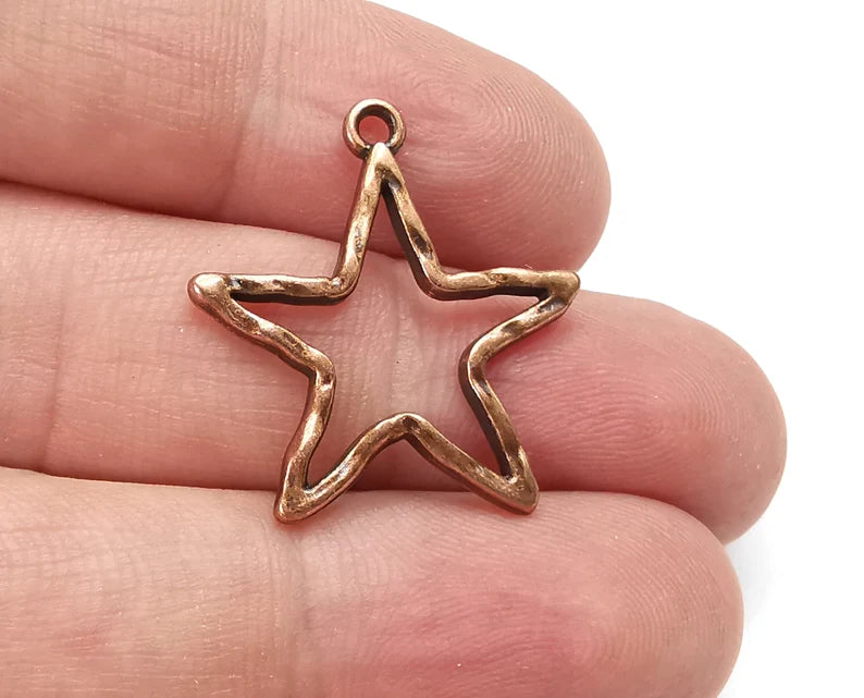 Star Hammered Charms Antique Copper Plated (27x25mm) G28154