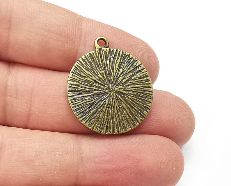 Fern Leaf Charms Hammered Disc Pendant Antique Bronze Plated (28x24mm) G28171