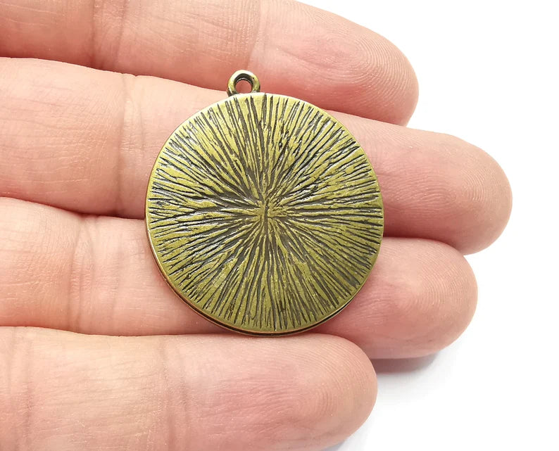 Sun Hammered Charms Pendant Antique Bronze Plated (34x30mm) G28172