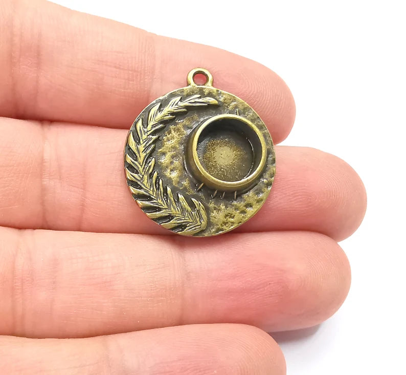 Fern Leaf Feather Charms Disc Bronze Blank Bezel Pendant Antique Bronze Plated (10mm Blank) G28173