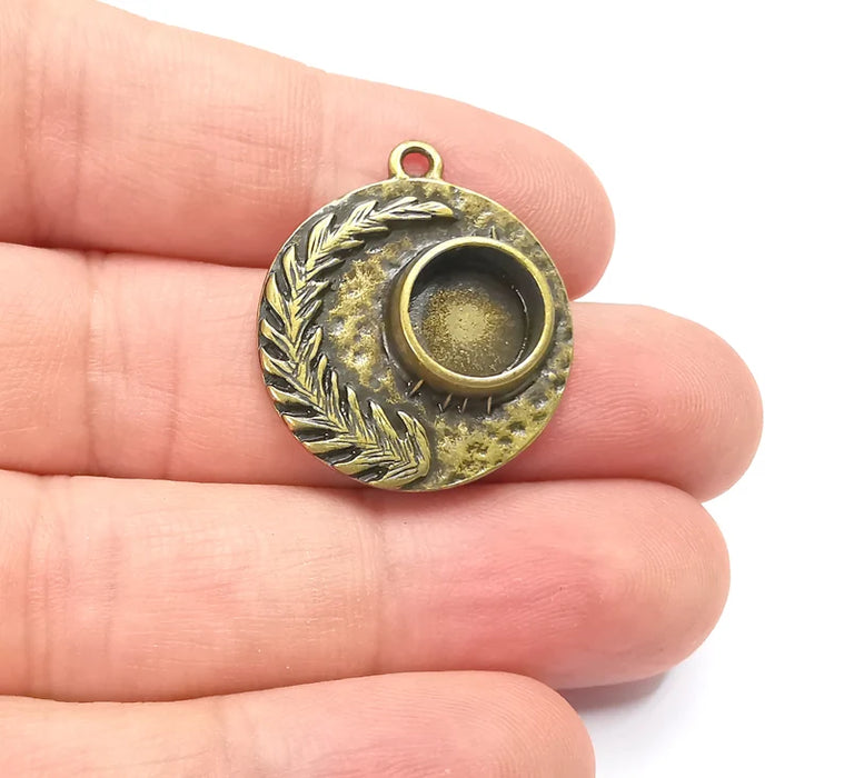 Fern Leaf Feather Charms Disc Bronze Blank Bezel Pendant Antique Bronze Plated (10mm Blank) G28173