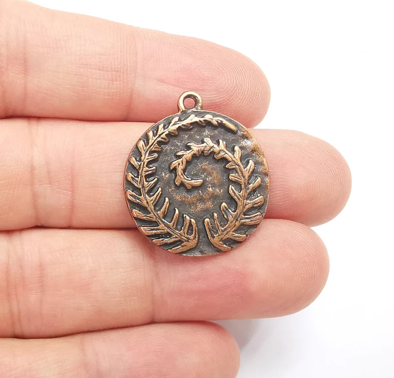 Fern Leaf Charms Hammered Disc Pendant Antique Copper Plated (28x24mm) G28175