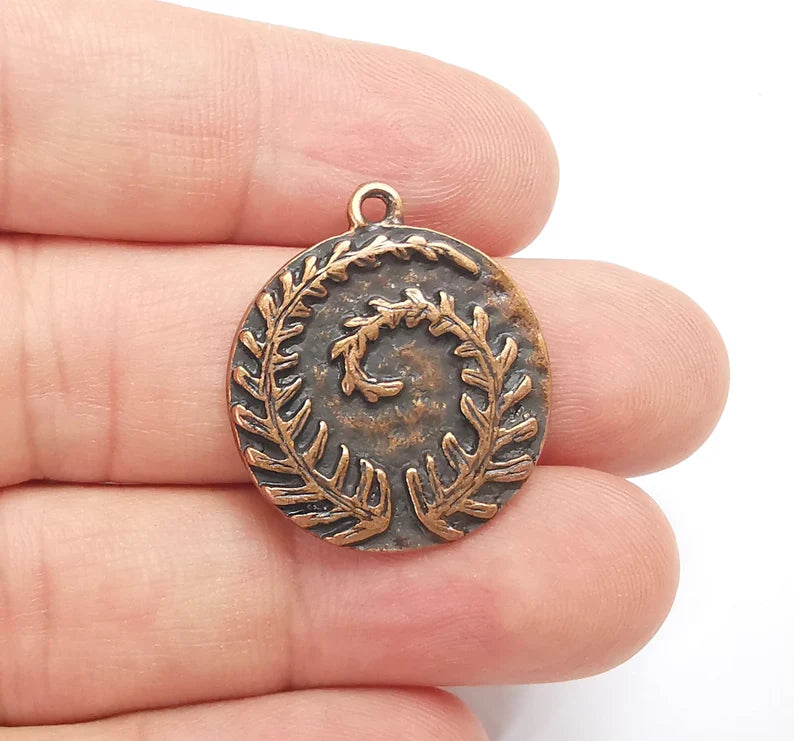 Fern Leaf Charms Hammered Disc Pendant Antique Copper Plated (28x24mm) G28175