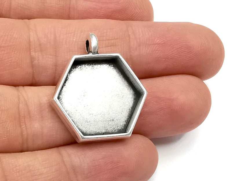 Hexagonal Pendant Blanks, Resin Bezel Bases, Mosaic Mountings, Dry flower Frame, Polymer Clay base, Antique Silver Plated (20mm) G28179