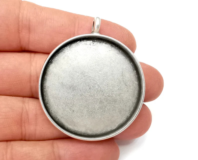 Round Pendant Blanks, Resin Bezel Bases, Mosaic Mountings, Dry flower Frame, Polymer Clay base, Antique Silver Plated (40mm) G28106