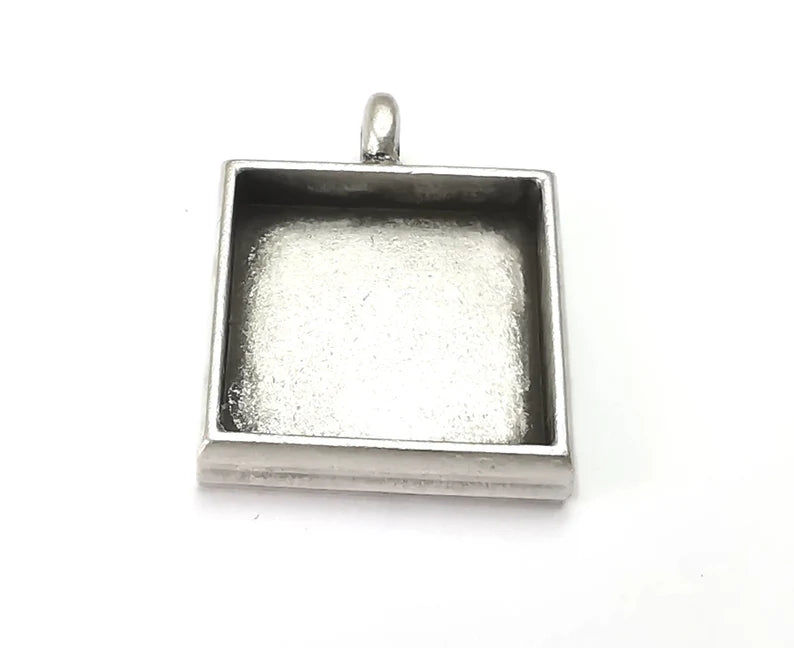 Square Pendant Blanks, Resin Bezel Bases, Mosaic Mountings, Dry flower Frame, Polymer Clay base, Antique Silver Plated (25mm) G28117