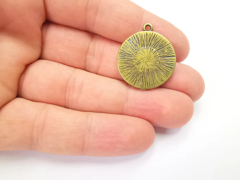 Crescent Moon Star Charms Round Bronze Blank Bezel Pendant Antique Bronze Plated (8mm Blank) G28159